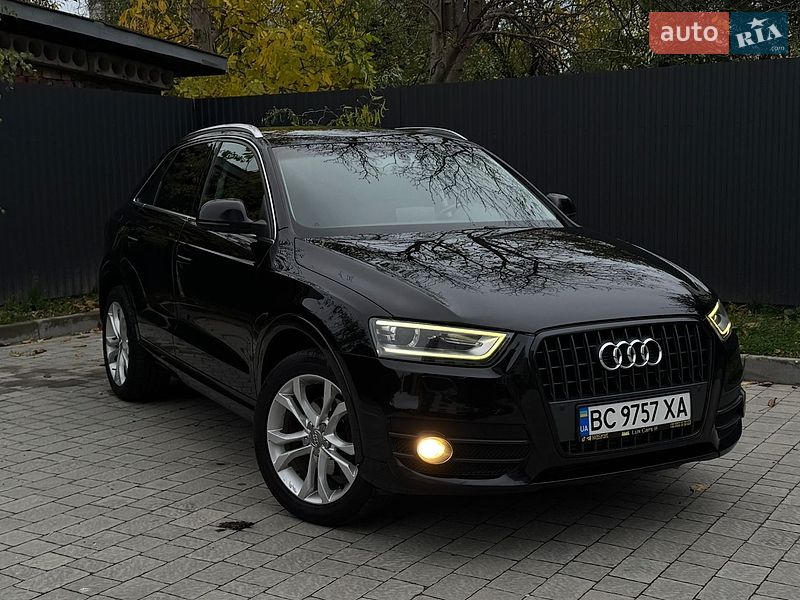 Внедорожник / Кроссовер Audi Q3 2011 в Ивано-Франковске