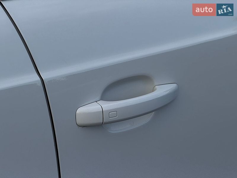 Внедорожник / Кроссовер Audi Q3 2015 в Стрые