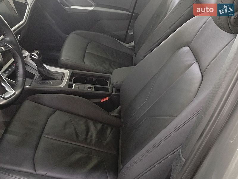 Внедорожник / Кроссовер Audi Q3 2020 в Ровно