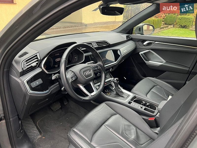 Внедорожник / Кроссовер Audi Q3 2023 в Залещиках