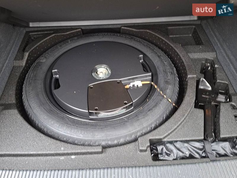 Внедорожник / Кроссовер Audi Q3 2014 в Киеве