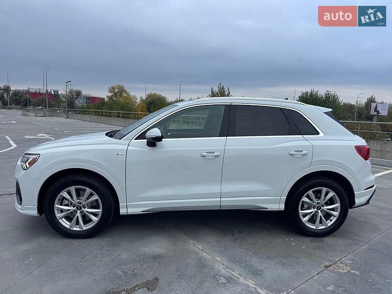 Внедорожник / Кроссовер Audi Q3 2025 в Киеве