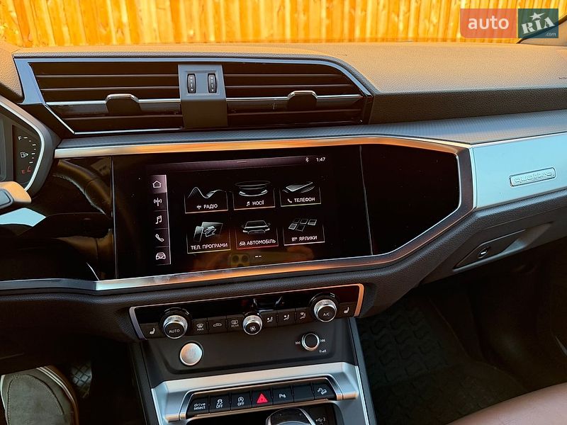 Позашляховик / Кросовер Audi Q3 2020 в Львові