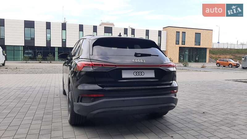Позашляховик / Кросовер Audi Q4 e-tron 2021 в Хмельницькому