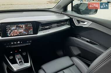 Внедорожник / Кроссовер Audi Q4 e-tron 2021 в 
