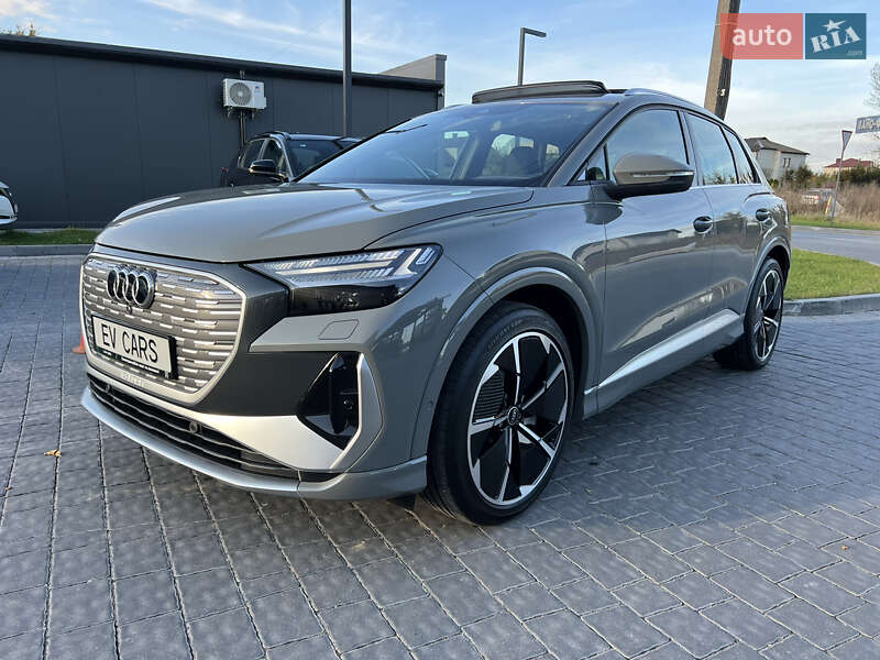 Позашляховик / Кросовер Audi Q4 e-tron 2023 в Івано-Франківську
