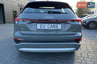 Позашляховик / Кросовер Audi Q4 e-tron 2023 в 