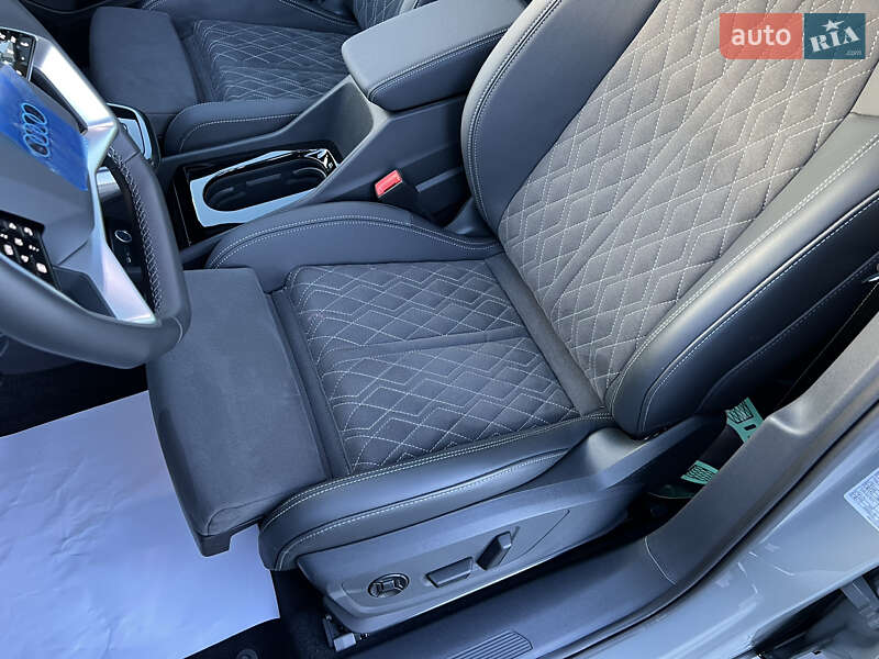 Позашляховик / Кросовер Audi Q4 e-tron 2023 в Івано-Франківську