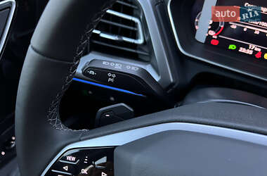 Позашляховик / Кросовер Audi Q4 e-tron 2023 в 