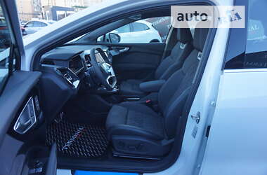 Позашляховик / Кросовер Audi Q4 e-tron 2023 в Одесі