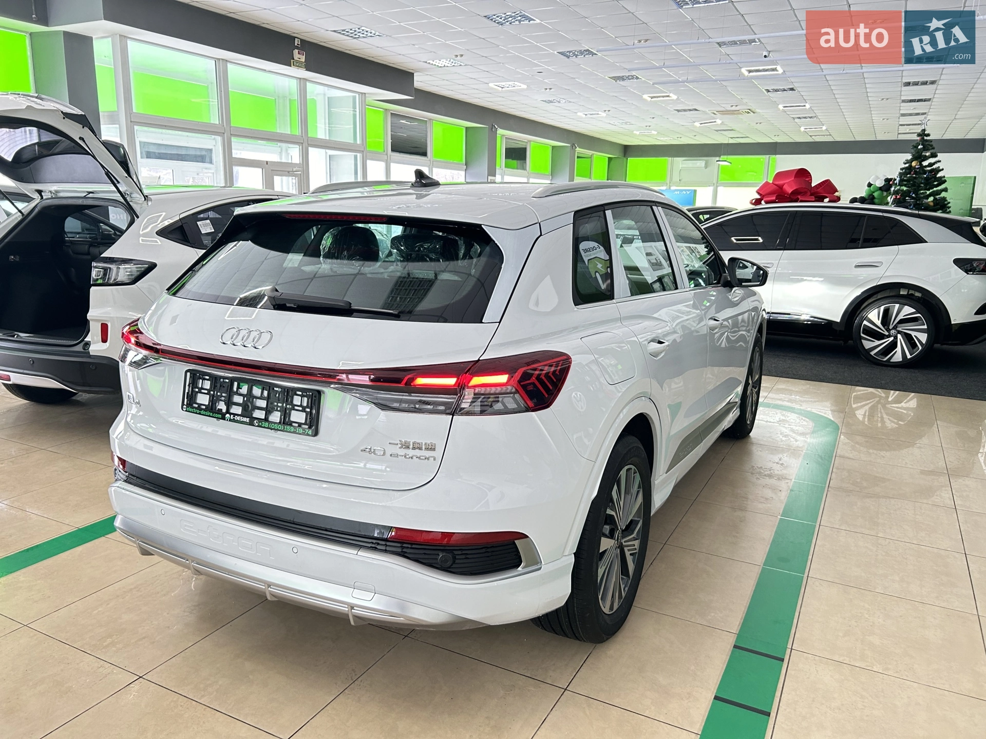 Audi Q4 e-tron 2023 VIN LFVVB9G31P5224873 фото оголошення 3 з 8