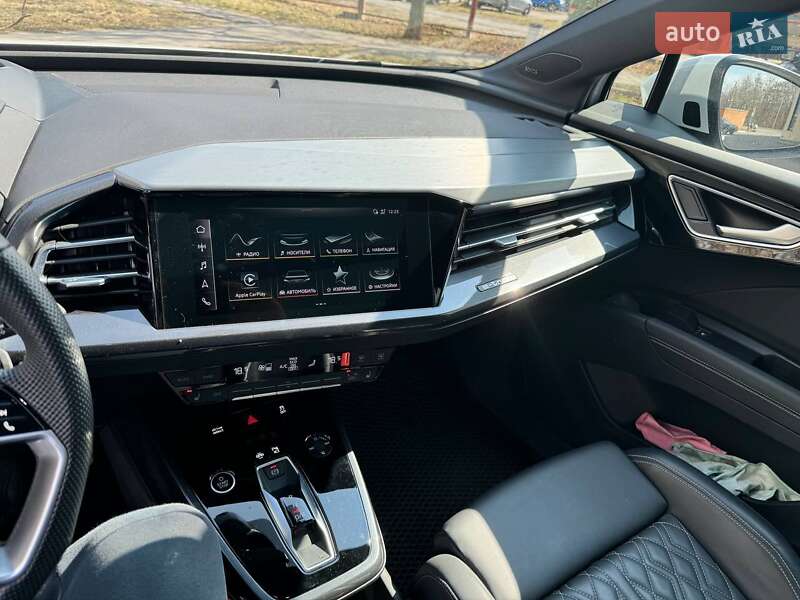 Внедорожник / Кроссовер Audi Q4 e-tron 2021 в Полтаве