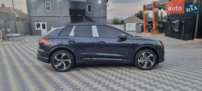 Позашляховик / Кросовер Audi Q4 e-tron 2024 в Харкові