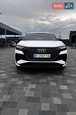 Внедорожник / Кроссовер Audi Q4 e-tron 2022 в Полтаве