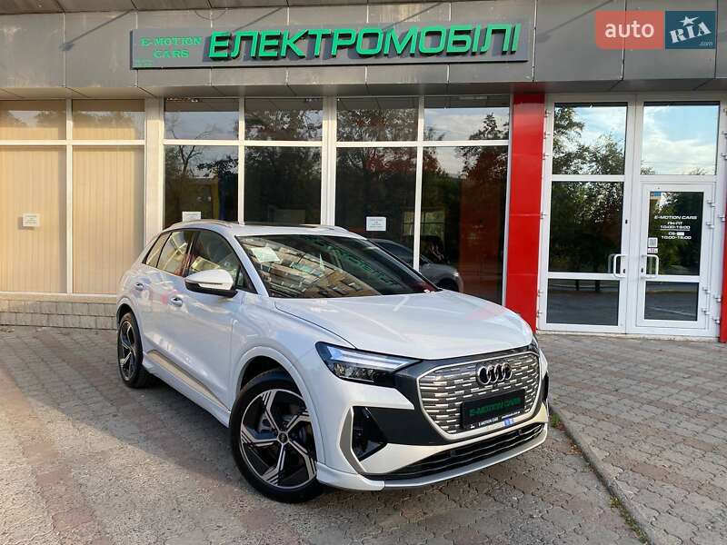 Внедорожник / Кроссовер Audi Q4 e-tron 2024 в Харькове