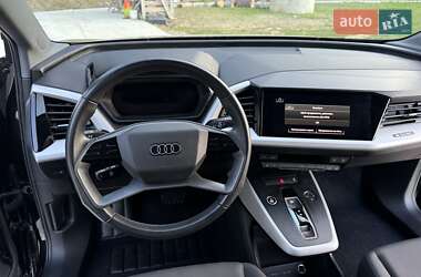 Позашляховик / Кросовер Audi Q4 e-tron 2021 в 