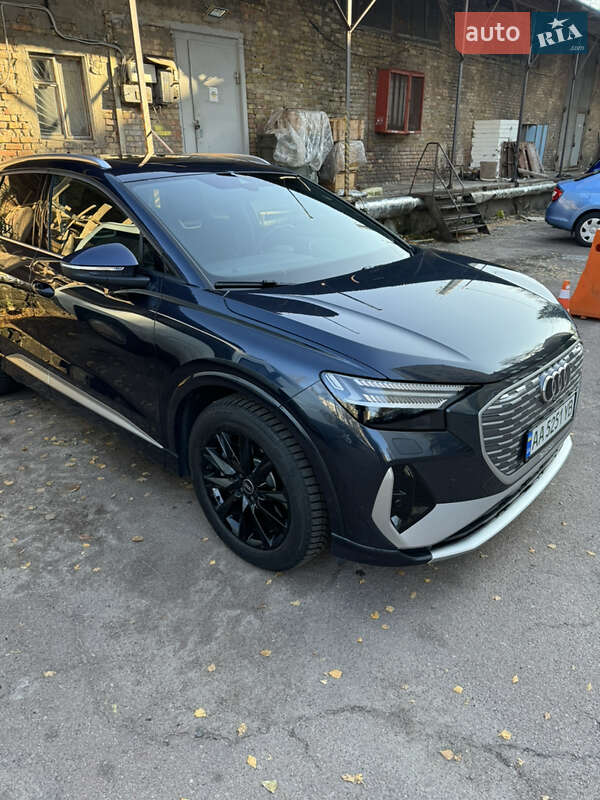Позашляховик / Кросовер Audi Q4 e-tron 2023 в Києві