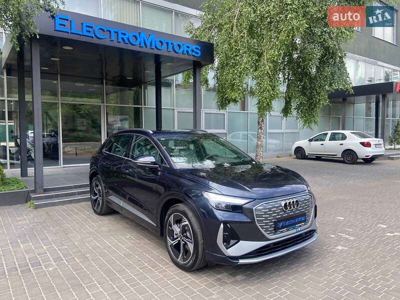 Внедорожник / Кроссовер Audi Q4 e-tron 2024 в Одессе