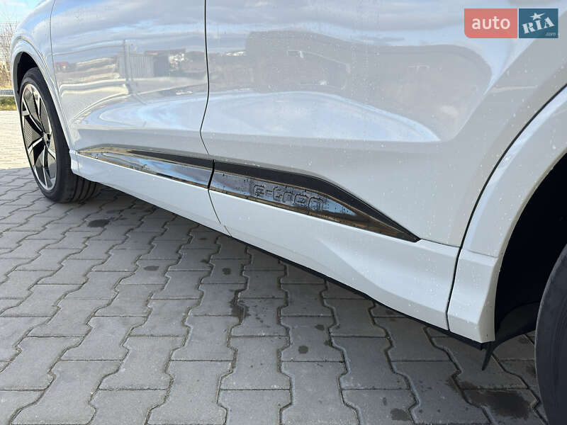 Позашляховик / Кросовер Audi Q4 e-tron 2025 в Івано-Франківську