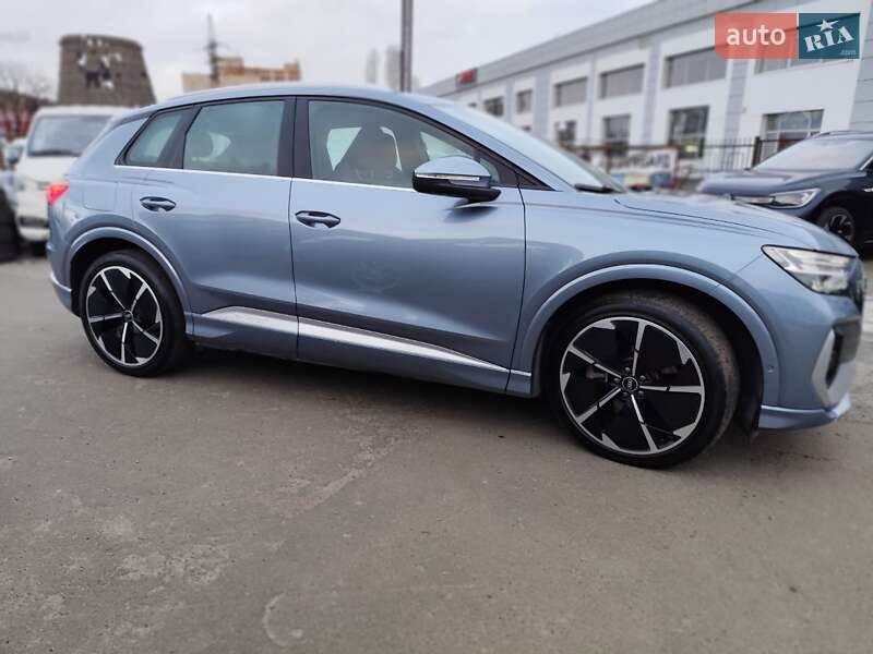 Внедорожник / Кроссовер Audi Q4 e-tron 2023 в Киеве