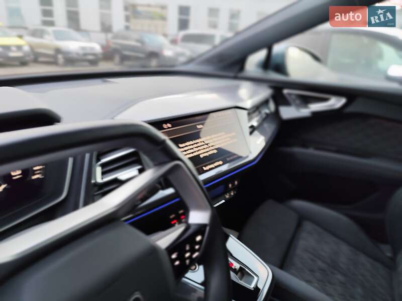 Внедорожник / Кроссовер Audi Q4 e-tron 2023 в Киеве