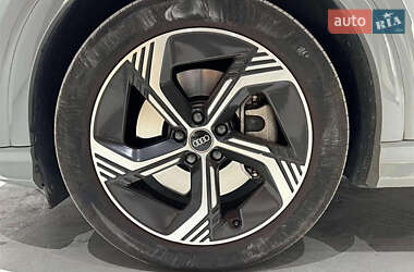 Внедорожник / Кроссовер Audi Q4 e-tron 2023 в 