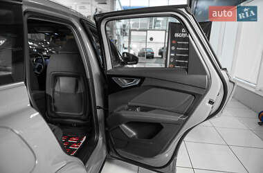 Внедорожник / Кроссовер Audi Q4 e-tron 2022 в 