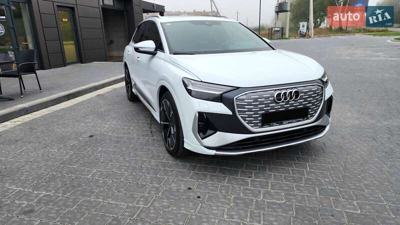 Позашляховик / Кросовер Audi Q4 e-tron 2023 в Івано-Франківську