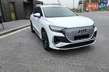 Внедорожник / Кроссовер Audi Q4 e-tron 2023 в 