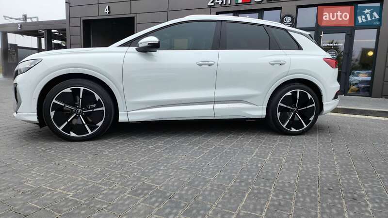 Позашляховик / Кросовер Audi Q4 e-tron 2023 в Івано-Франківську