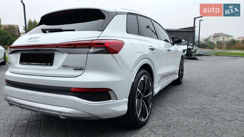Позашляховик / Кросовер Audi Q4 e-tron 2023 в Івано-Франківську