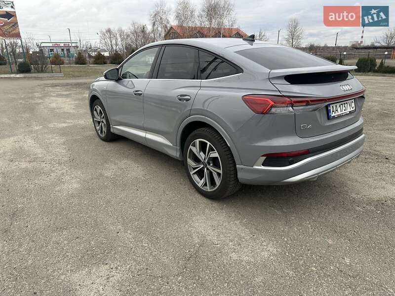 Позашляховик / Кросовер Audi Q4 e-tron 2022 в Києві