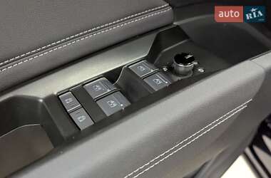 Внедорожник / Кроссовер Audi Q4 e-tron 2023 в 