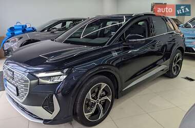 Внедорожник / Кроссовер Audi Q4 e-tron 2023 в 