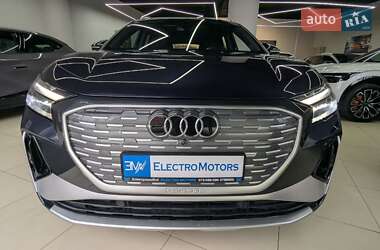Внедорожник / Кроссовер Audi Q4 e-tron 2023 в 