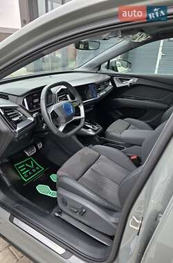 Внедорожник / Кроссовер Audi Q4 e-tron 2024 в 