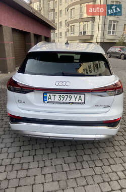 Внедорожник / Кроссовер Audi Q4 e-tron 2023 в 