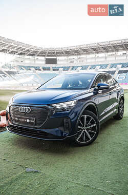 Внедорожник / Кроссовер Audi Q4 e-tron 2021 в 