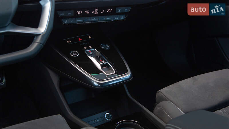 Внедорожник / Кроссовер Audi Q4 e-tron 2023 в Киеве