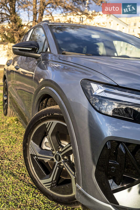 Внедорожник / Кроссовер Audi Q4 e-tron 2023 в Кривом Роге