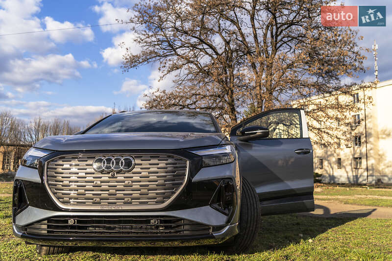 Внедорожник / Кроссовер Audi Q4 e-tron 2023 в Кривом Роге