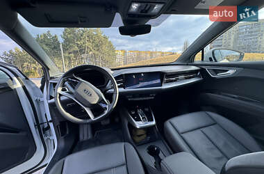 Внедорожник / Кроссовер Audi Q4 e-tron 2023 в 