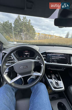 Внедорожник / Кроссовер Audi Q4 e-tron 2023 в 