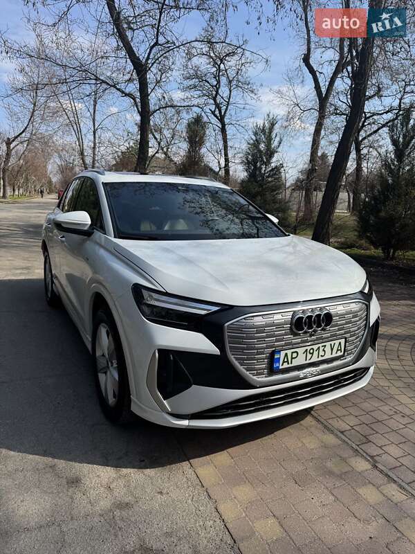 Внедорожник / Кроссовер Audi Q4 e-tron 2023 в Днепре