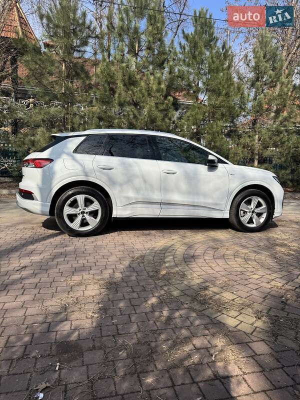 Внедорожник / Кроссовер Audi Q4 e-tron 2023 в Днепре