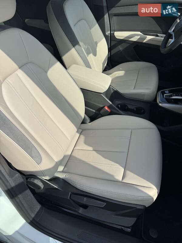 Внедорожник / Кроссовер Audi Q4 e-tron 2023 в Днепре