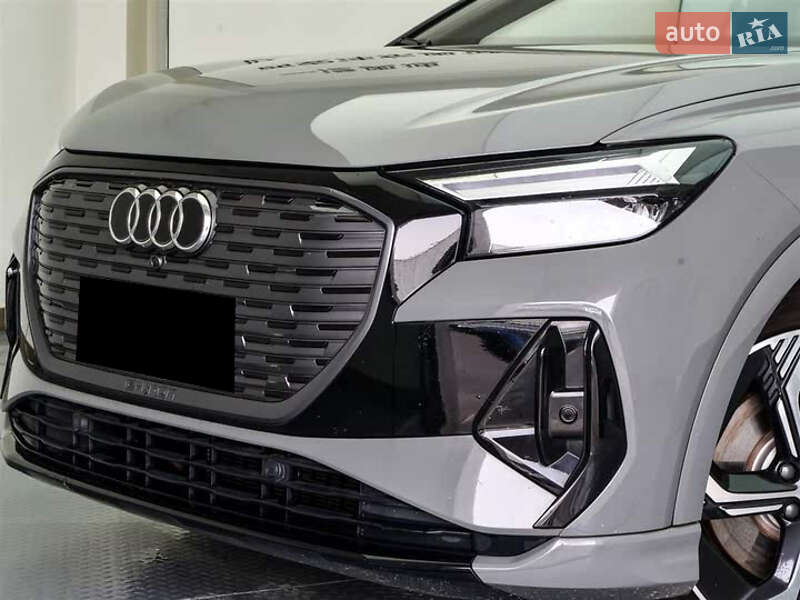 Позашляховик / Кросовер Audi Q4 e-tron 2022 в Києві