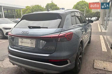 Внедорожник / Кроссовер Audi Q4 e-tron 2023 в 