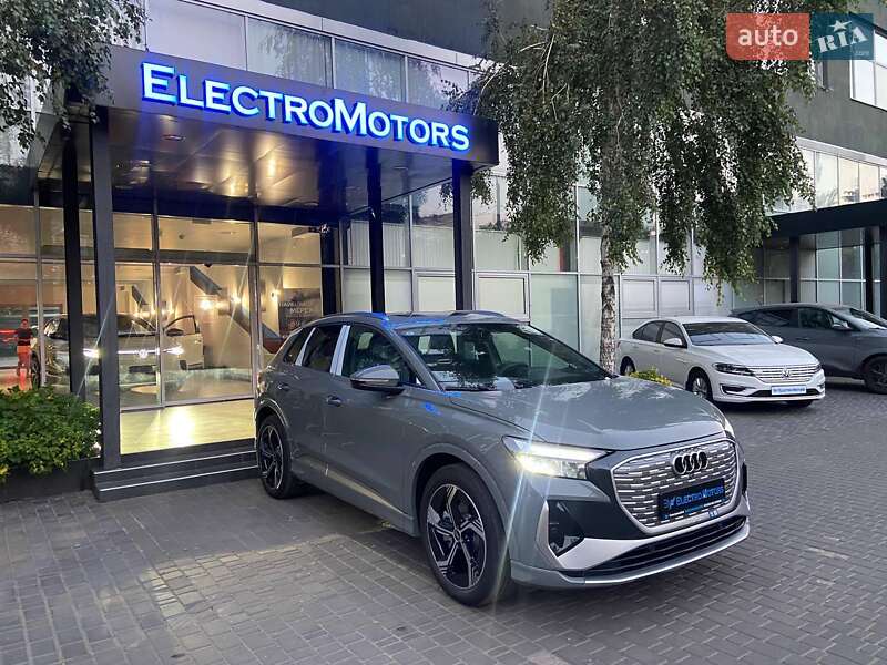 Внедорожник / Кроссовер Audi Q4 e-tron 2025 в 