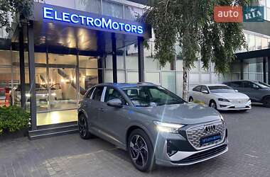 Внедорожник / Кроссовер Audi Q4 e-tron 2025 в 